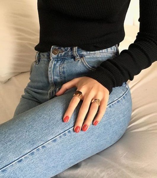 How To Combine Neutral Nail Designs With Jewelry This Fall