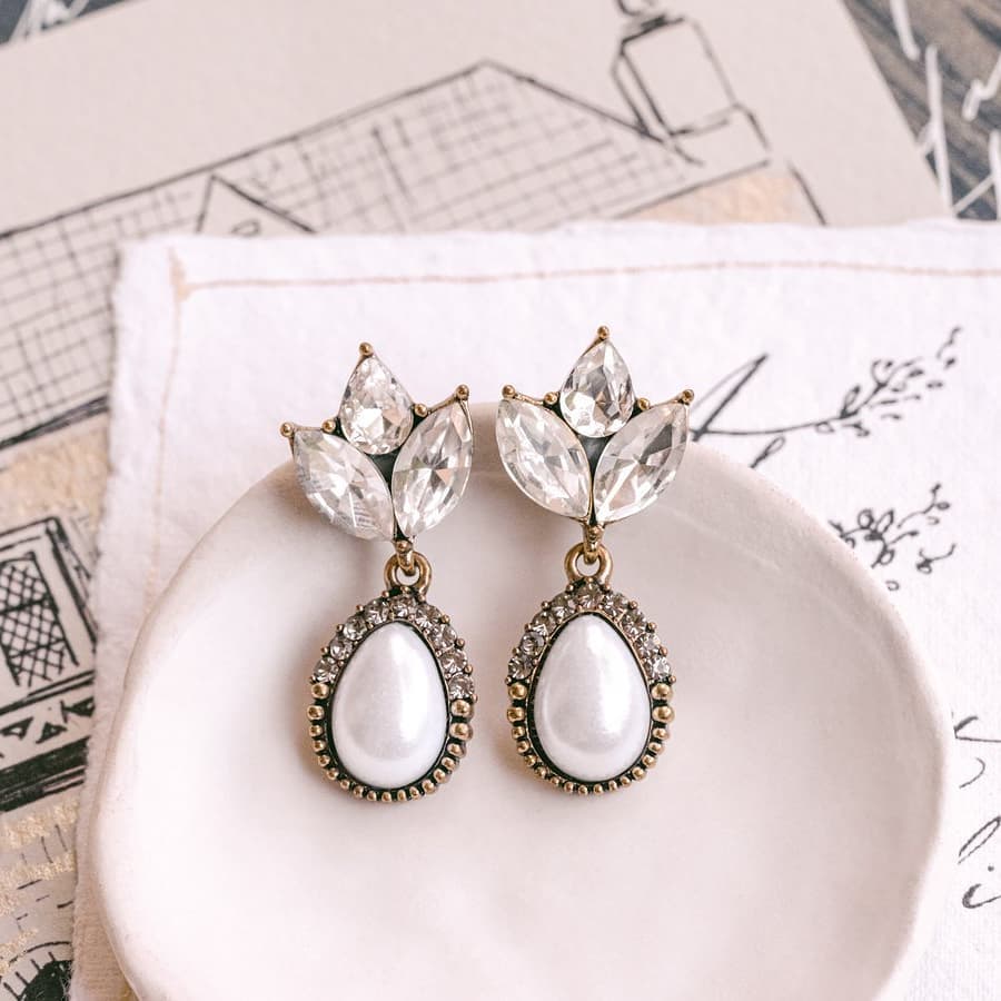 instagram: thewhitecollectionau