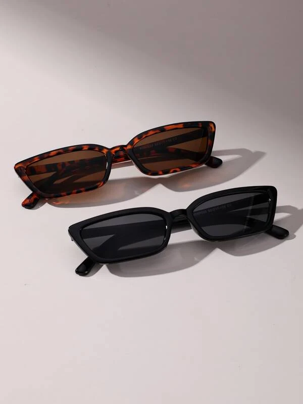 How To Style Minimalist Outfit With Trendy Sunglasses
