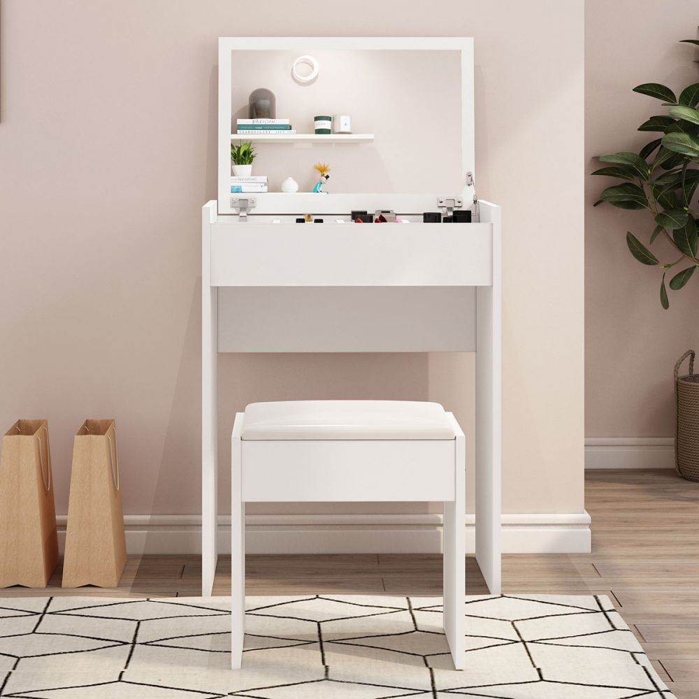 How To Choose The Best Makeup Vanity Table For Small Room