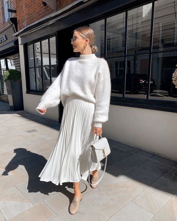 How To Wear Pleated Skirt For Fall Fashion Trend 2022