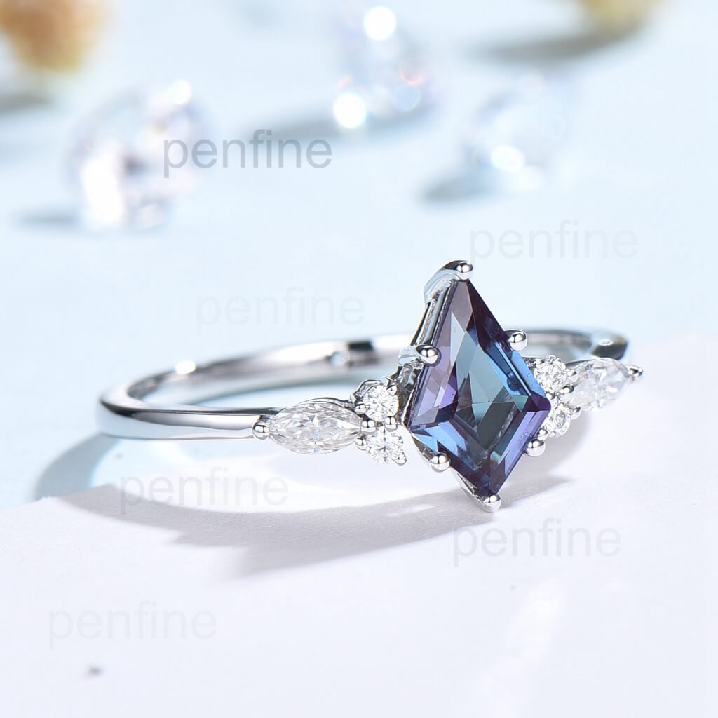 Vintage Kite Cut Alexandrite Cluster Moissanite Engagement Ring OHS3