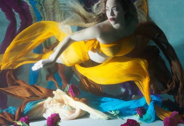 Beyonce-Pregnancy-Photo-21-1372x940
