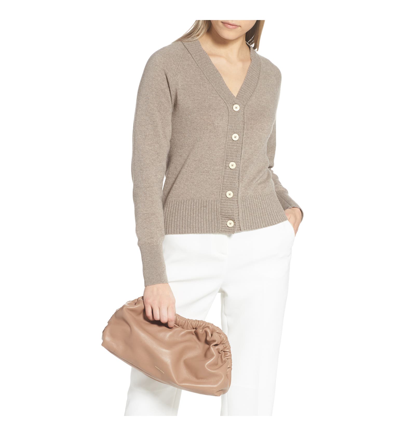 The Slouchy Handbag Trend That We Love And Gonna See Everywhere Next Year