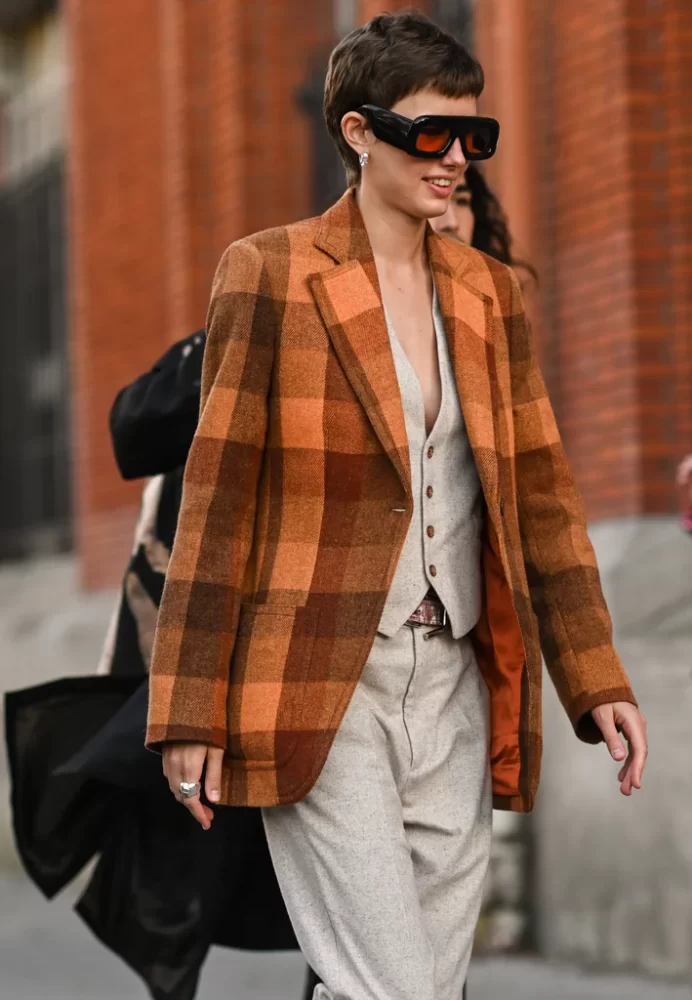 Thrifting Tips And Tricks To Get The Most Stylish 90’s Look
