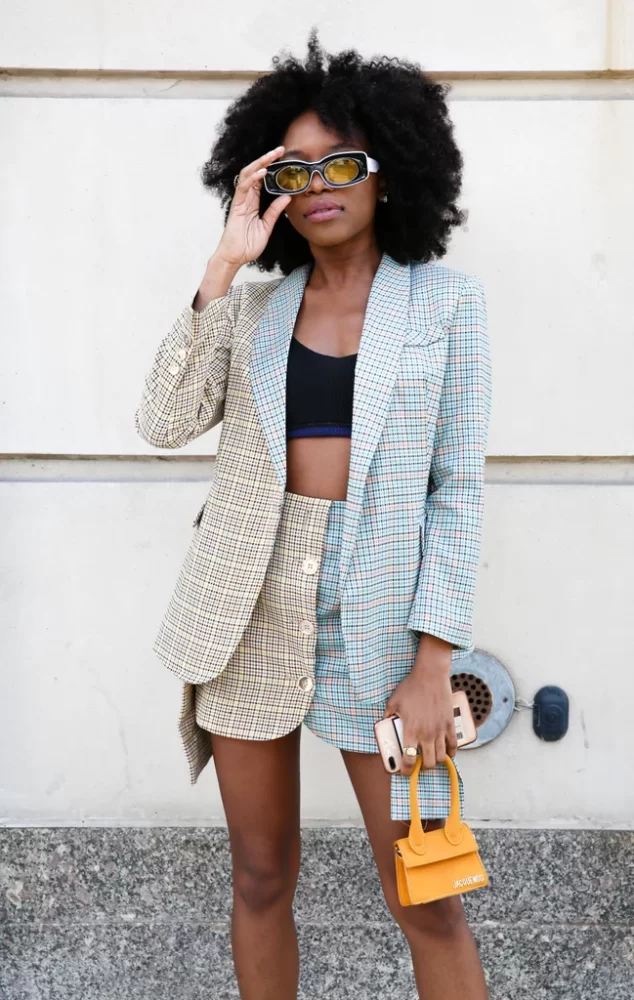 Thrifting Tips And Tricks To Get The Most Stylish 90’s Look