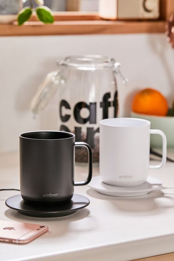 Temperature controlled ceramic mug