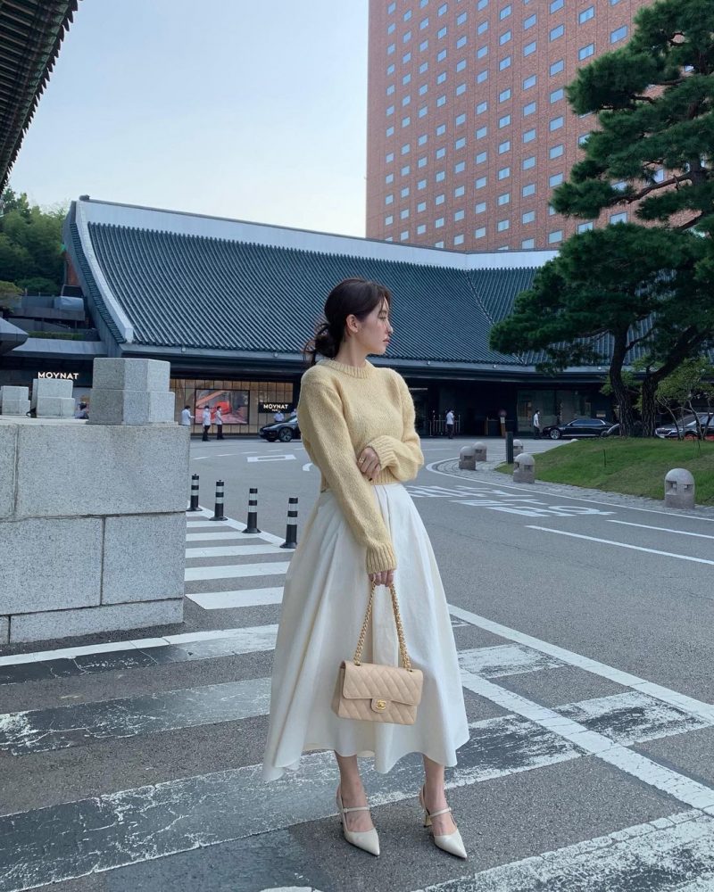 5 Basic Outfit Essentials To Get Most Aesthetic Korean Autumn Looks