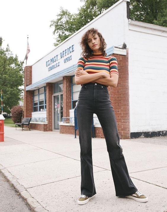 Thrifting Tips And Tricks To Get The Most Stylish 90’s Look