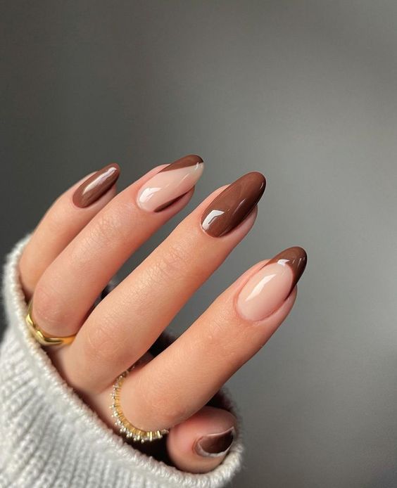 Minimalist And Neutral Manicure Ideas That Will Be Dominating This Fall