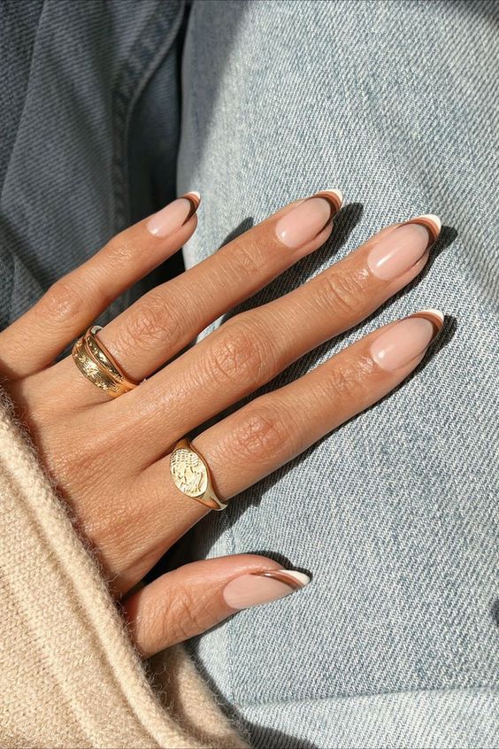 Minimalist And Neutral Manicure Ideas That Will Be Dominating This Fall