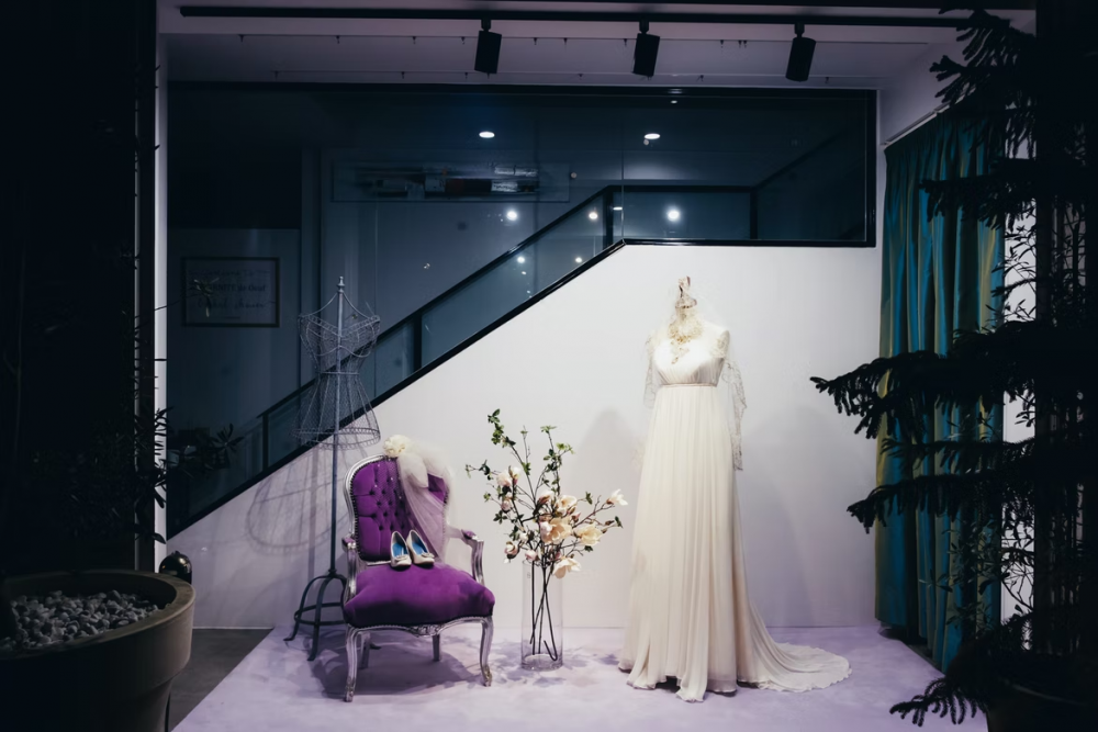 Consider These 8 Factors When Shopping for Your Wedding Dress