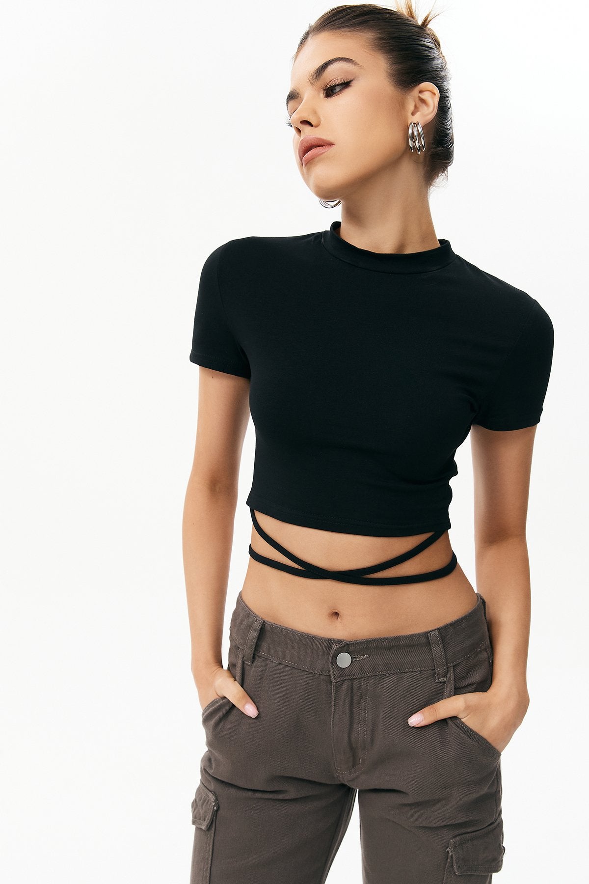 Solid Corss Tie Back Crop Top