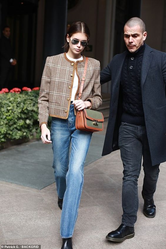 How to Style Classic Tweed Blazer Like Parisian Girls