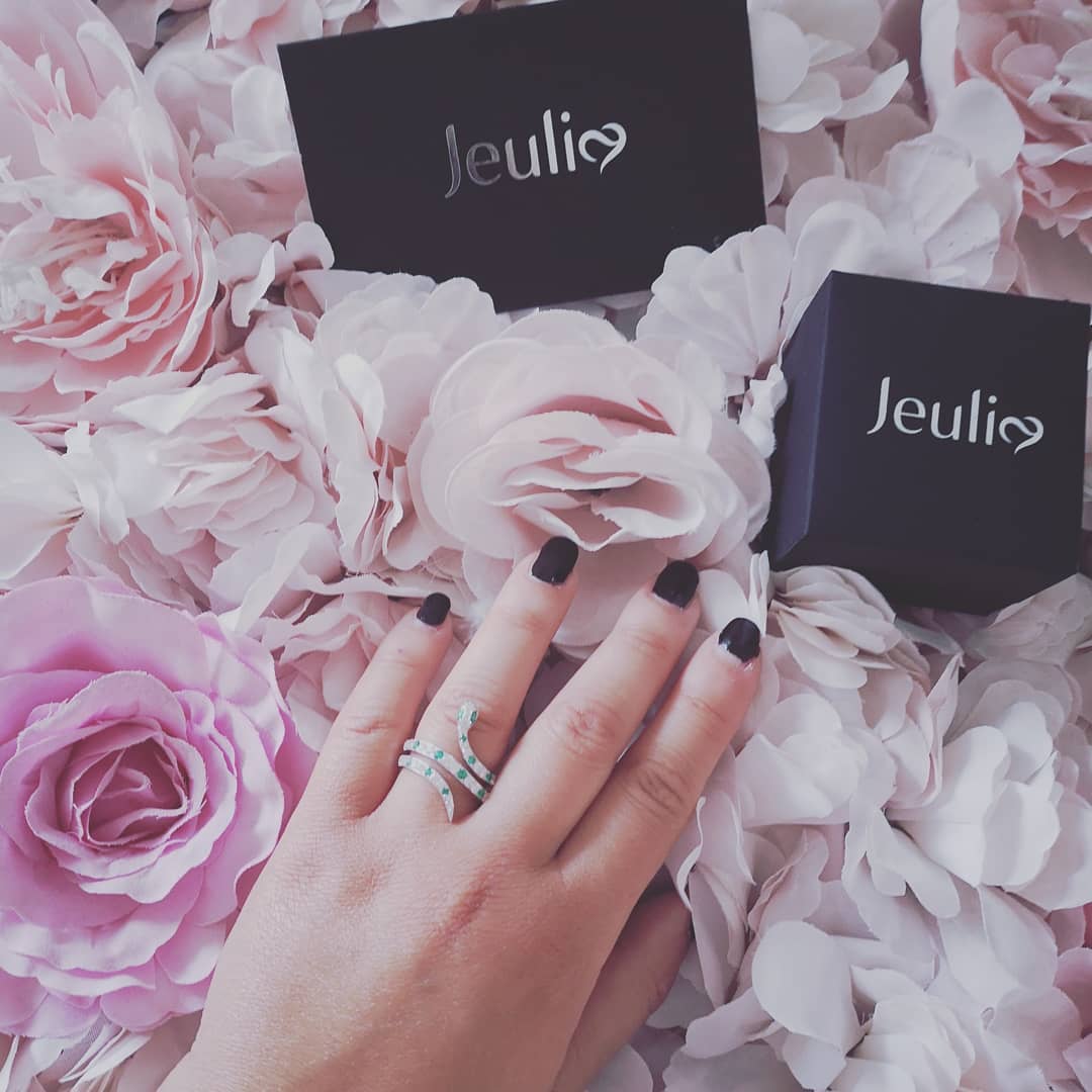 Jeulia Snake Shape Sterling Silver Cocktail Ring