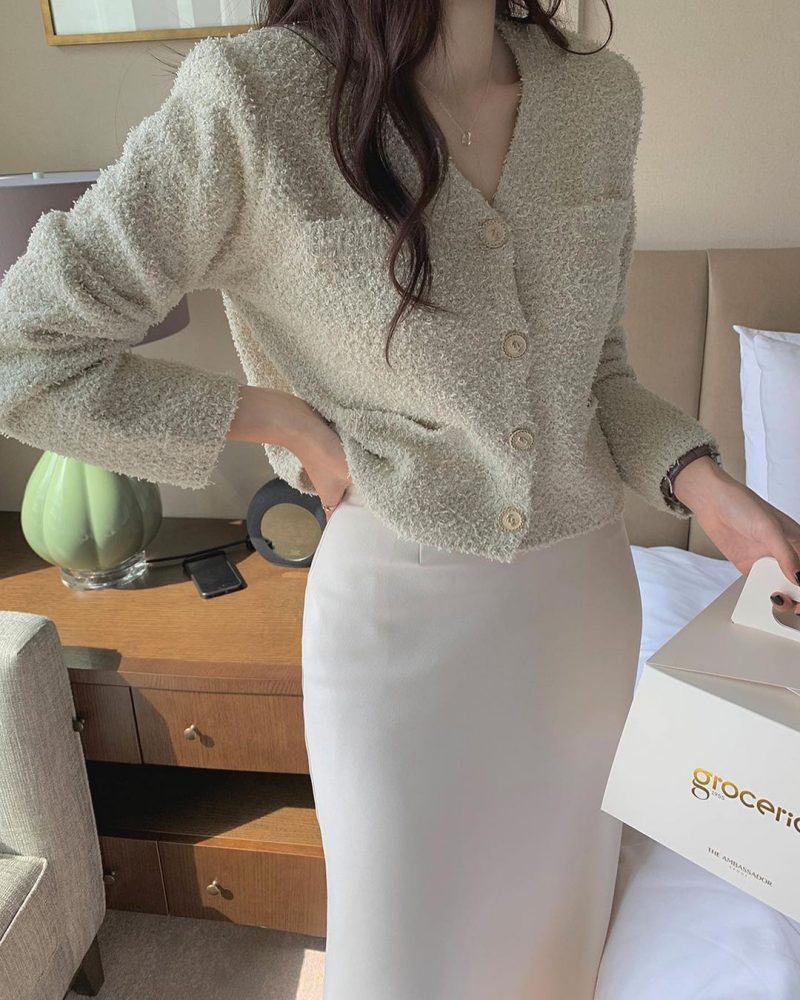 5 Basic Outfit Essentials To Get Most Aesthetic Korean Autumn Looks